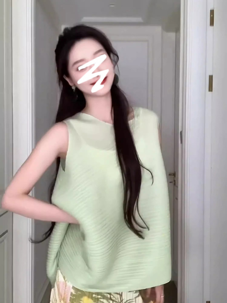 ชุดสองชิ้น เสื้อท่อนบนแบบพับแล - Women Fashion Over The Years บทวิจารณ์และราคา
